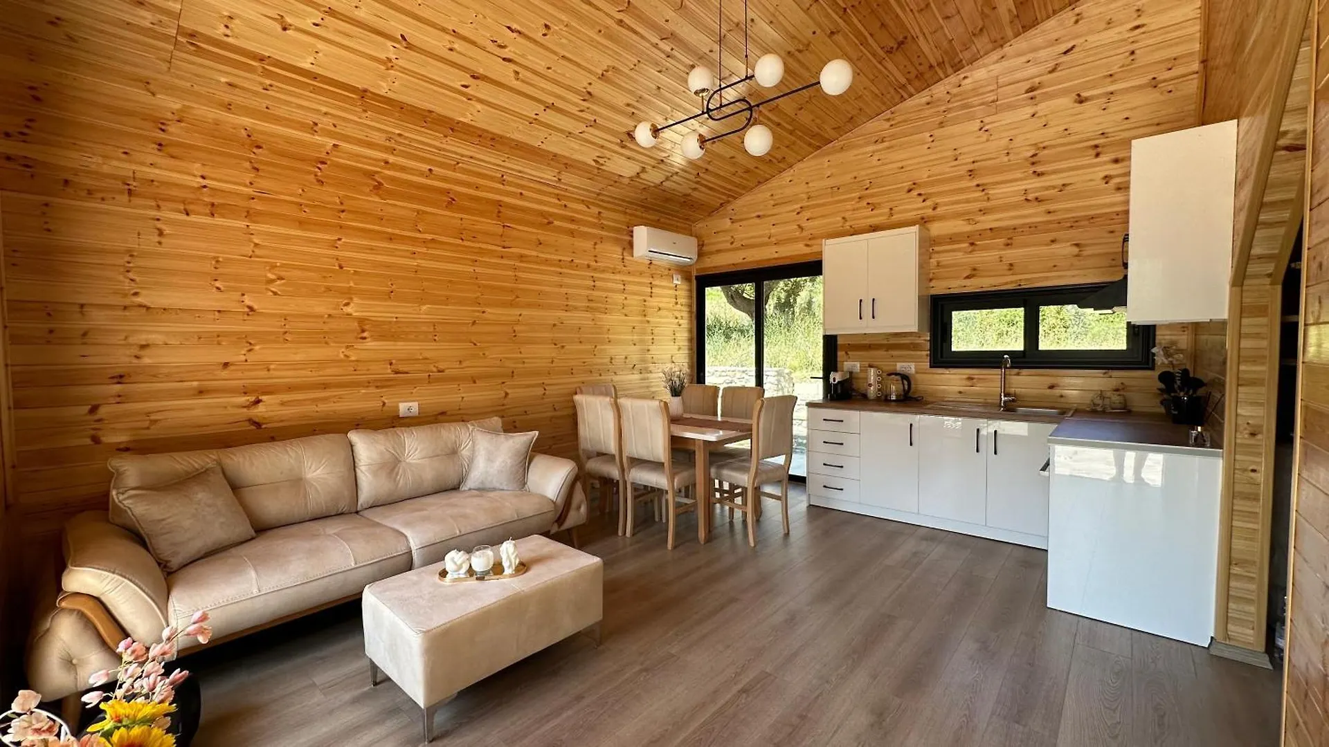 Green Oasis Fshat i Ri  Horská chata